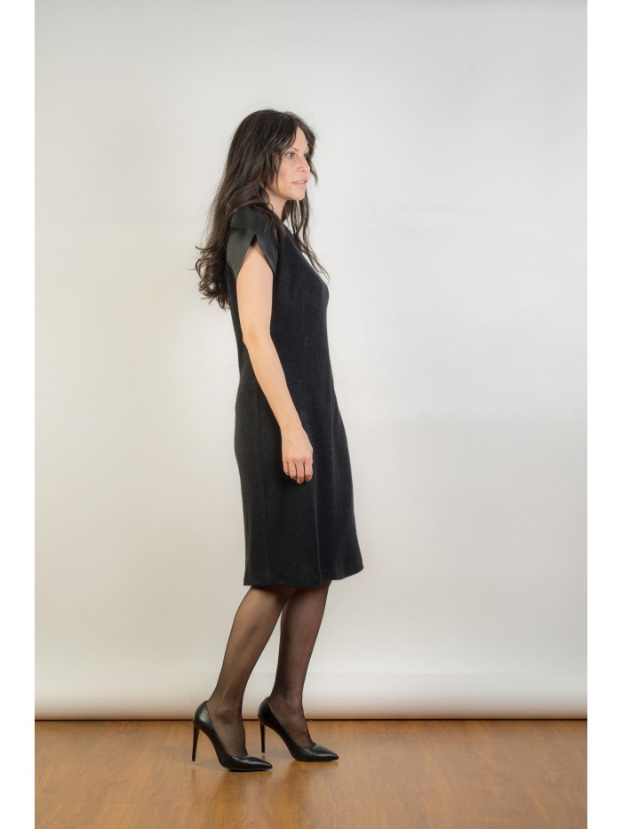 Rochie neagra din jerse