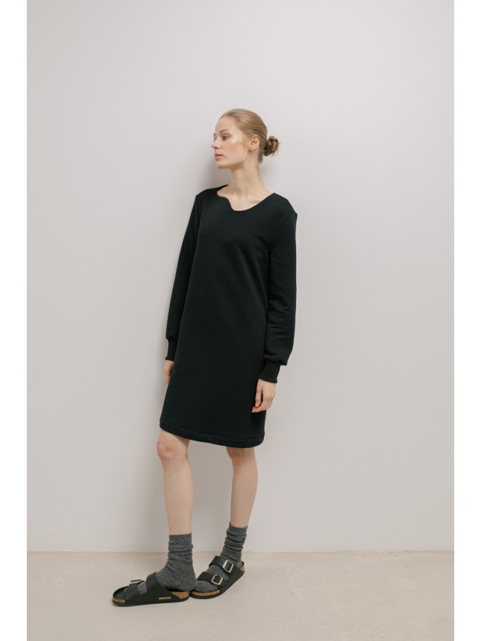 Rochie neagra cu decolteu asimetric